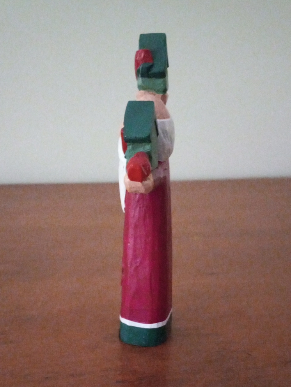Midwest Cannon Falls Pencil Santa Figurine – Carved Wood Look with Birdhouses 6" - Picture 5 of 9